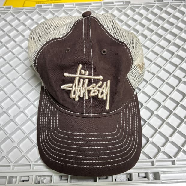 (크림보다 3만 8천원 싸다!)스투시 뉴에라 메쉬 캠프캡