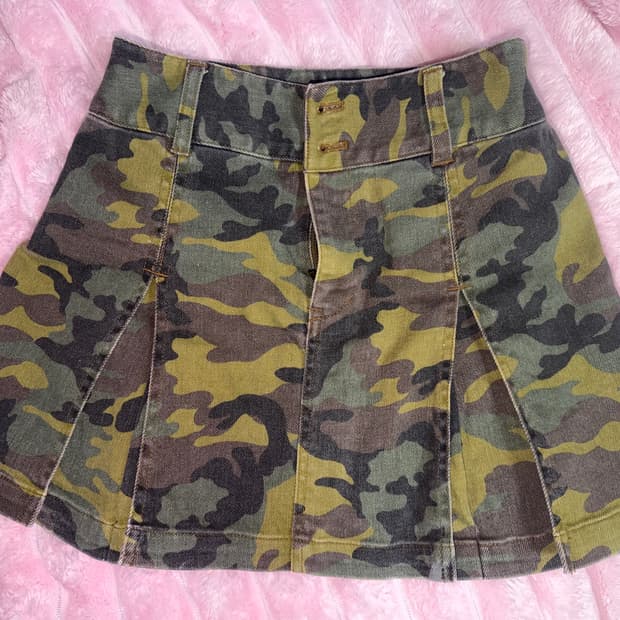 Camo mini skirt