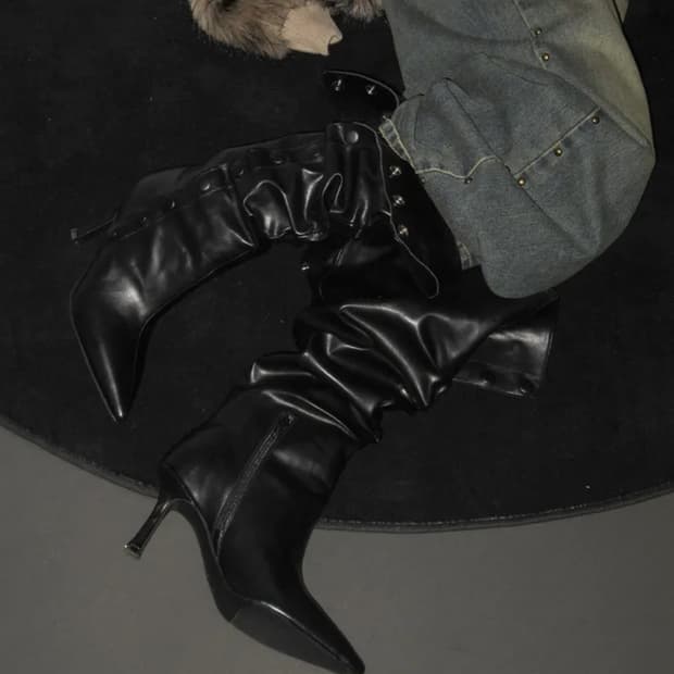 블랙업 스냅버튼 스틸레토 레더부츠힐