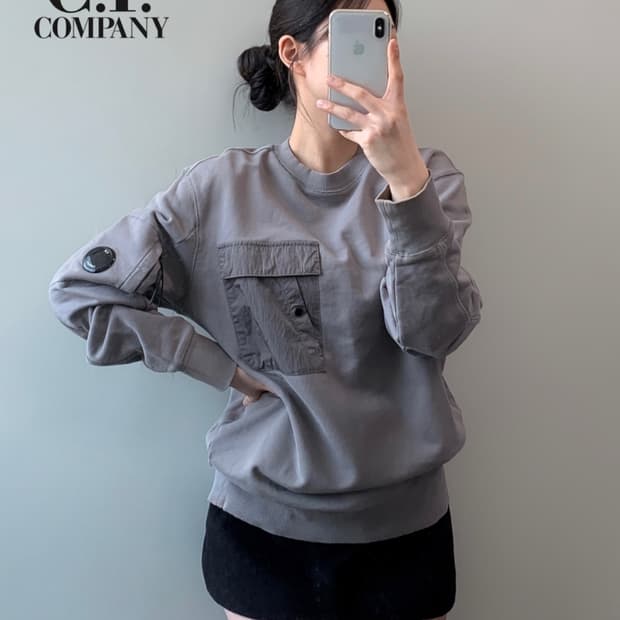 C.P 컴퍼니 맨투맨