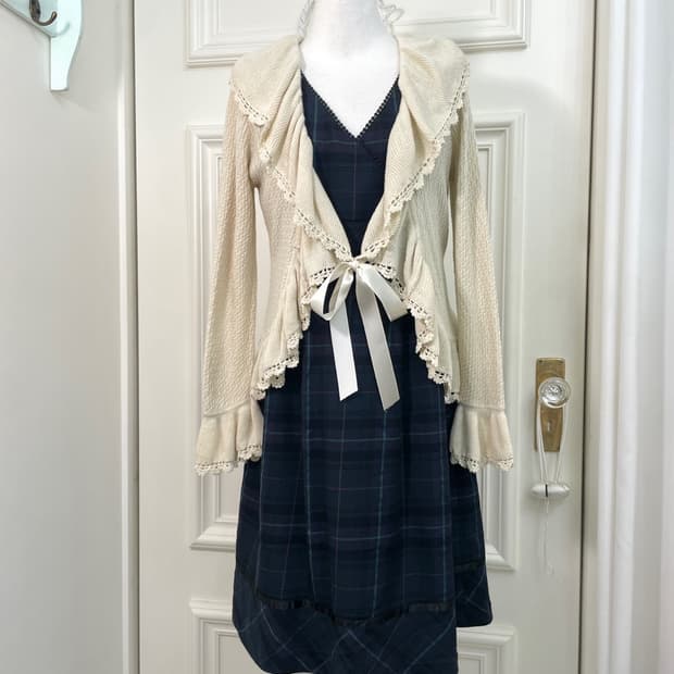AXES FEMME ivory crochet ruffle cardigan