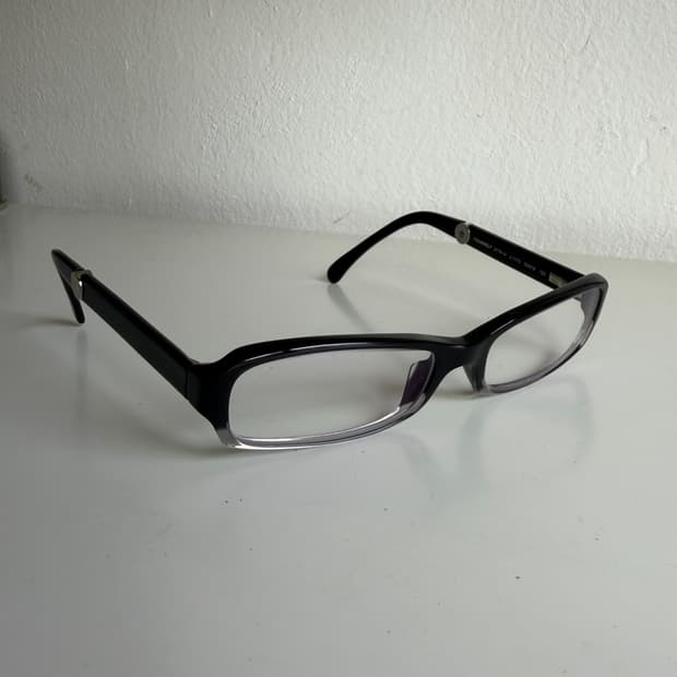 샤넬 그라데이션 스퀘어 프레임 안경