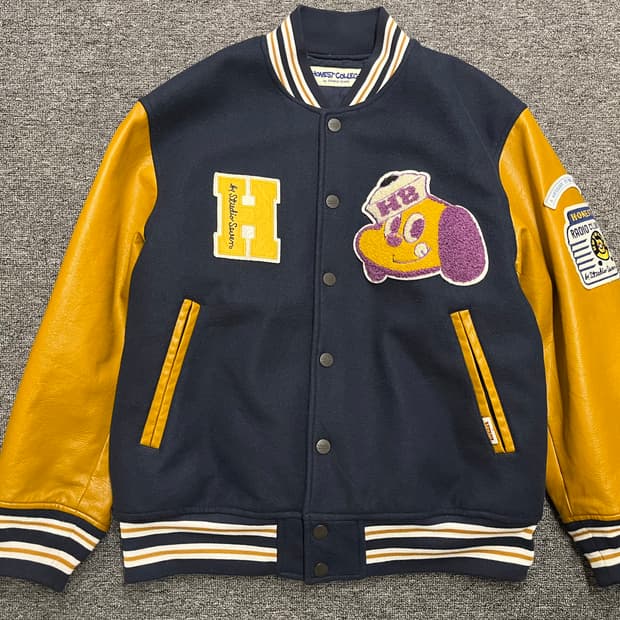 [95] 지유 G.U X HONEST COLLEGE 스타디움 자켓