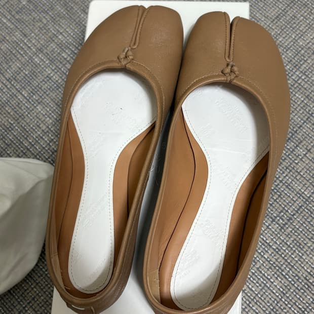 메종마르지엘라 타비 플랫슈즈 36 판매해요