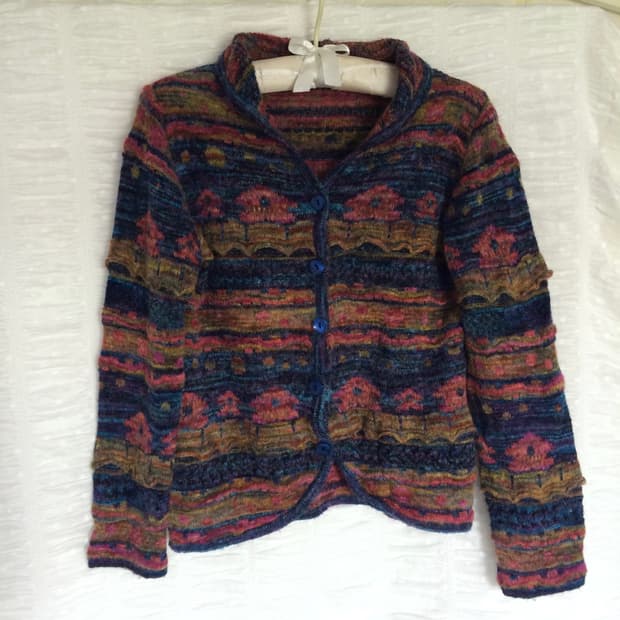 빈티지 패턴 버튼 니트 가디건