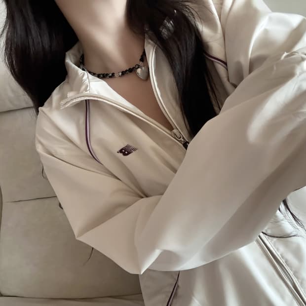 뉴발란스 베이지 라벤더 바람막이 