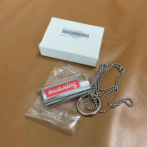Supreme 슈프림 메탈 라이터 홀스터 목걸이
