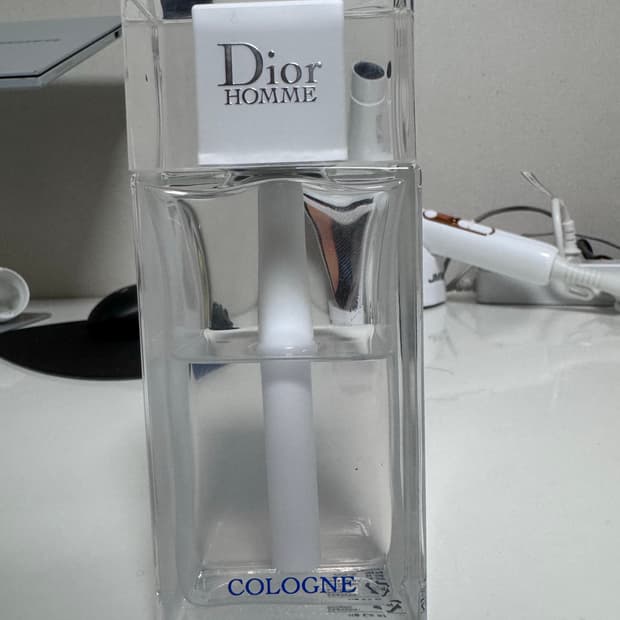 디올 옴므 코롱 125ml(60퍼 가량 남음)