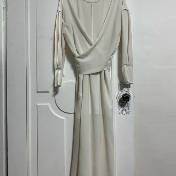 이로 글리드 래핑 롱 원피스