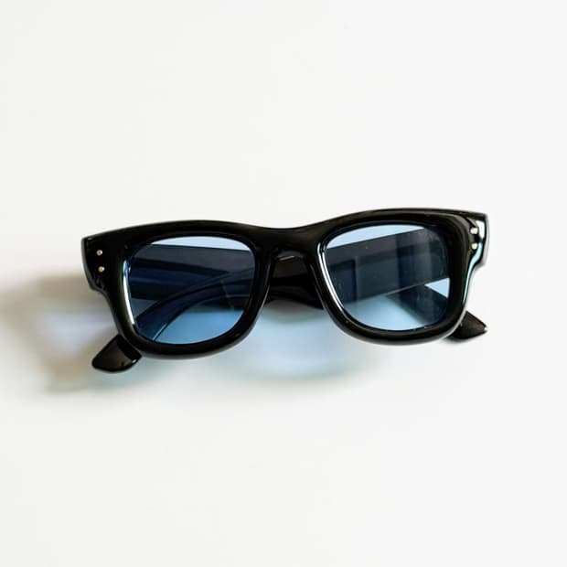 블랙 볼드 스퀘어 프레임 블루 틴트 빈티지 선글라스