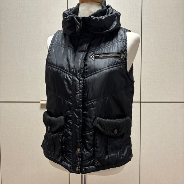 오네갸루 패딩조끼