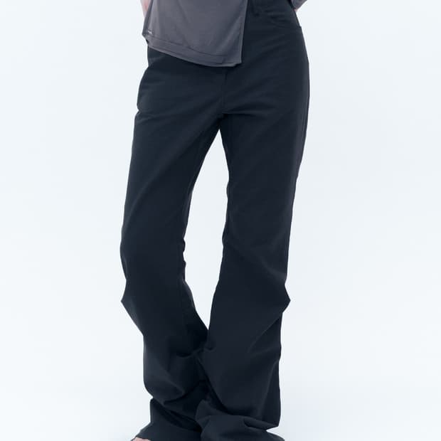 미세키서울 COTTON SHIRRING BOOTSCUT PANTS