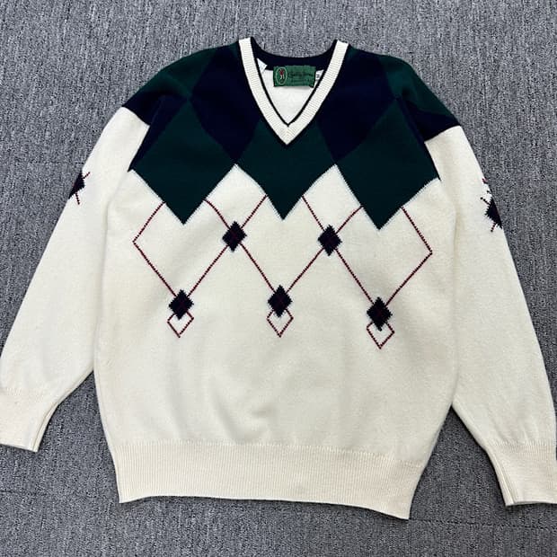 빈티지 스코틀랜드 브이넥 니트 