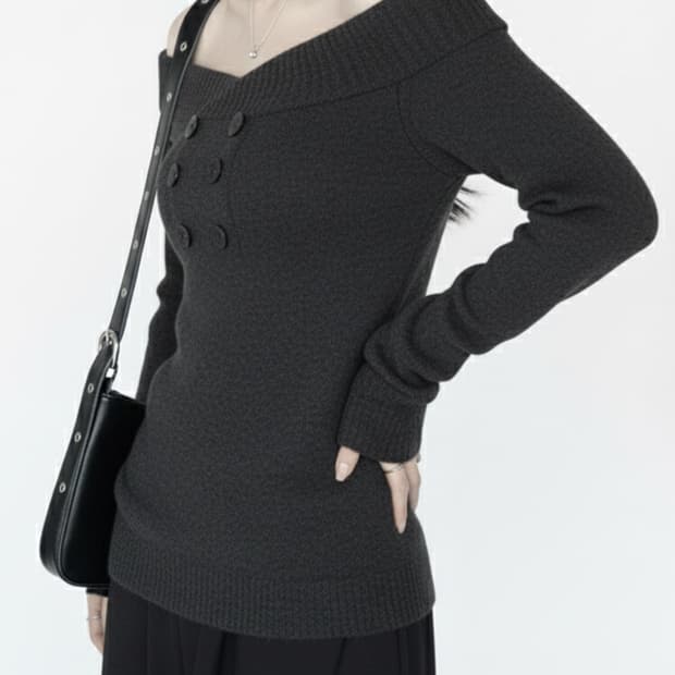 오프숄더 투버튼 니트 차콜