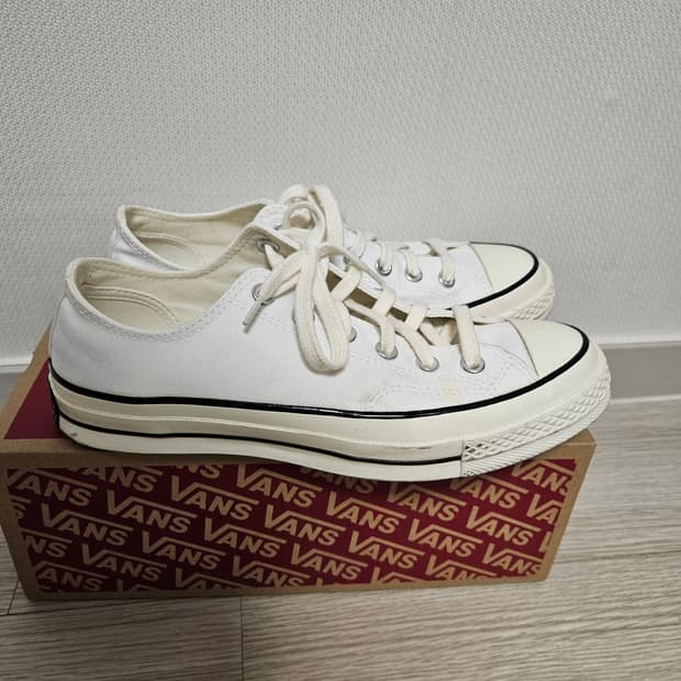 (255) 컨버스 척70 블랙 핀스트라이프 화이트 (A02306C)