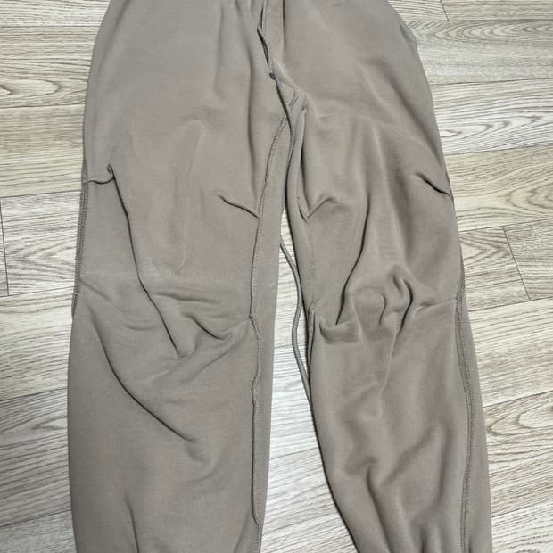 어텐션로우 조거팬츠 판매합니다.