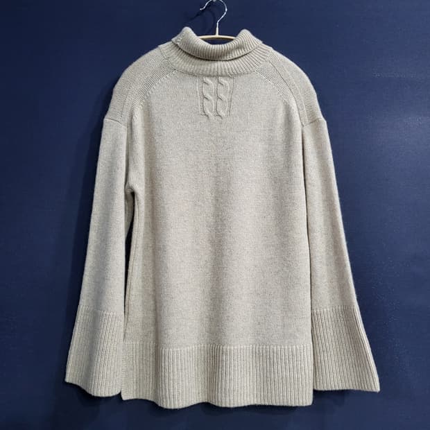 지스튜디오 캐시미어 터틀넥니트