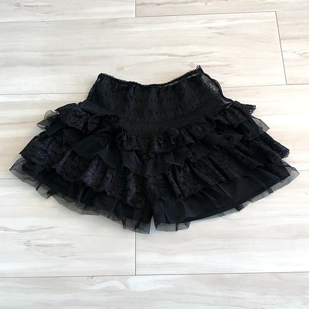 black lace short pants 