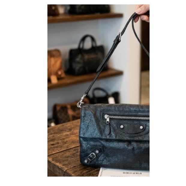 발렌시아가 모터백