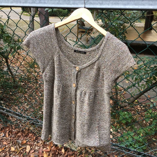 베이지 보카시 반소매 니트 