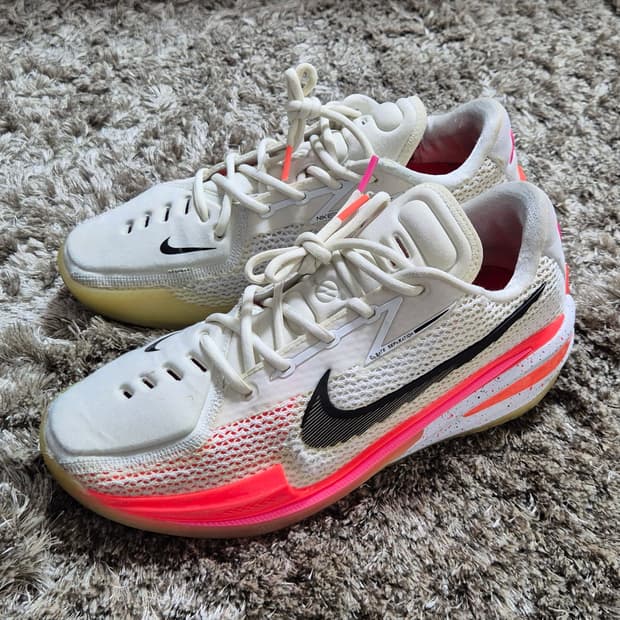 나이키 줌지티컷1 크림슨 화이트 (270) 교환X