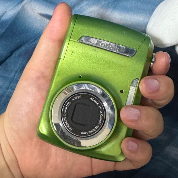코닥 이지쉐어 c142 카메라