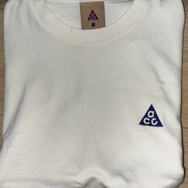 나이키 Acg 반팔티 s