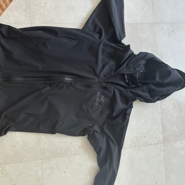 아크테릭스 스쿼미시 후디 블랙 M