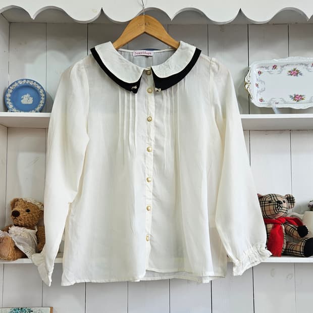 둥근카라 리본 블라우스