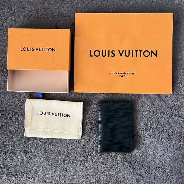 LOUIS VUITTON Pocket Organizer Epi Noir