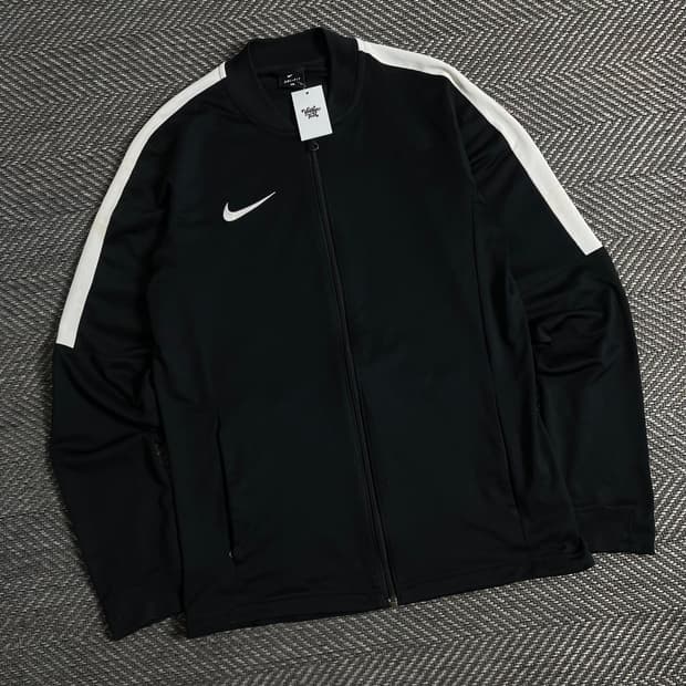 나이키 드라이핏 스우시로고 블랙 트레이닝 자켓y 3271