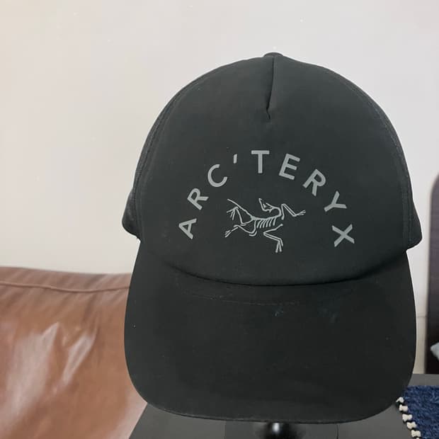 아크테릭스 모자