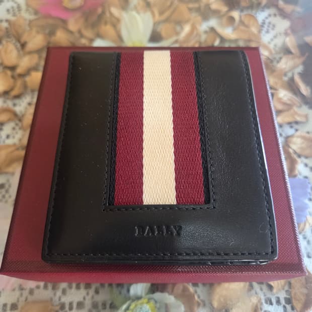 발리 레더 블랙 반지갑 bally