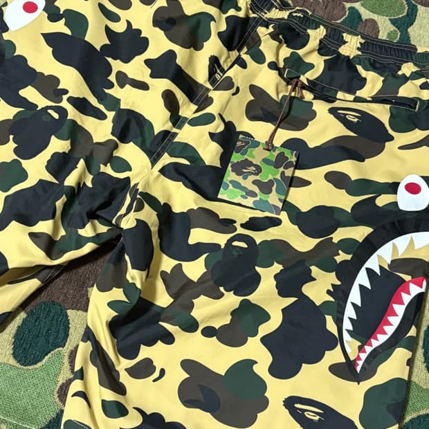1ST CAMO SIDE SHARK BEACH SHORTS