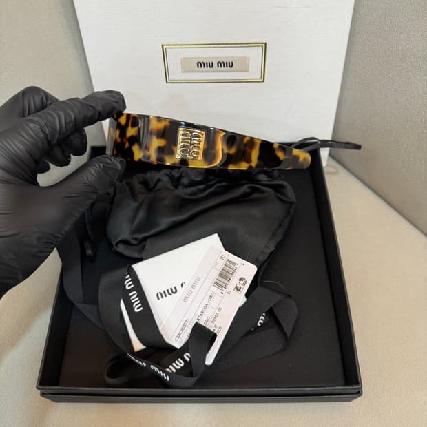 새상품 미우미우 헤어밴드 