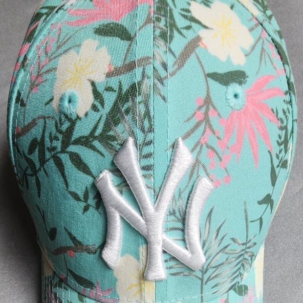 뉴에라 9FORTY WOMEN 플로럴 볼캡 팝니다 (플라워 볼캡)