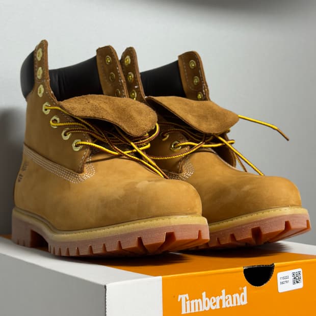 팀버랜드 프리미엄 6인치 부츠 255 판배합니다