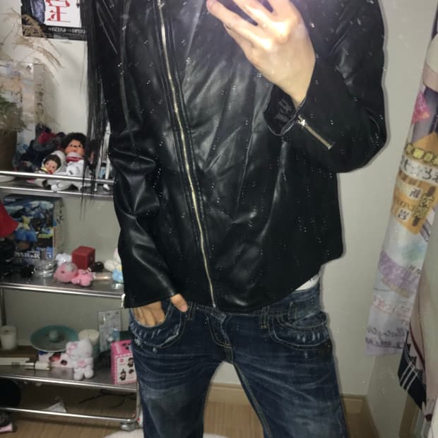 재패니즈 사선지퍼 페이크 레더 자켓