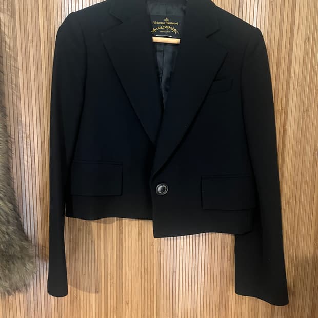 비비안웨스트우드 크롭 자켓 