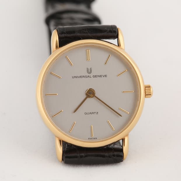 유니버설 제네브 실버 다이얼 여성용 쿼츠 시계