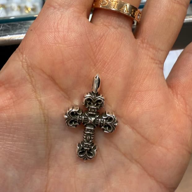 크롬하츠 필리그리 크로스 펜던트