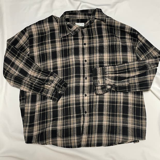 스탠다드에러 오버핏 셔츠