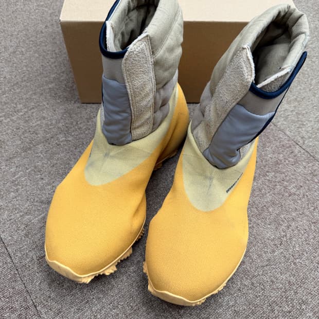 Knit RNR 니트 런너 샌드/서프리아 290사이즈 팝니다