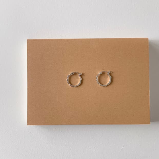 petal silver earrings 