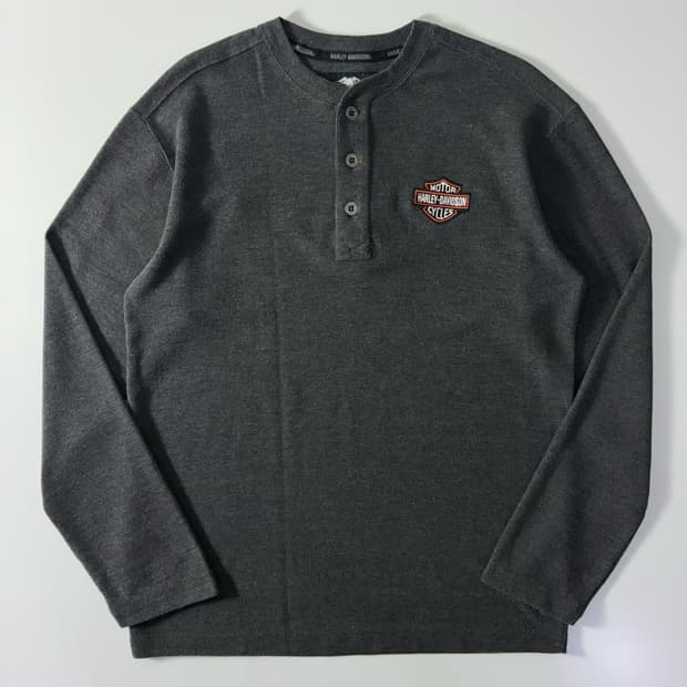 Harley-Davidson  할리 데이비슨 자수 00,s 헨리넥 니트 