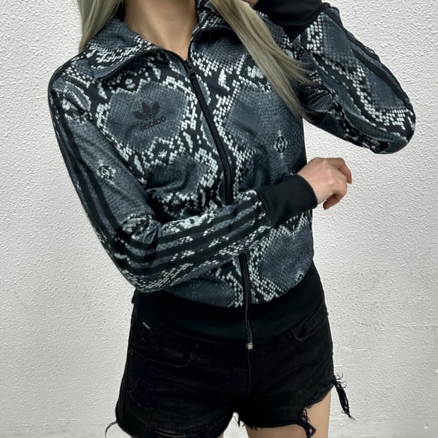 아디다스 뱀피 블랙라인 트랙탑 85