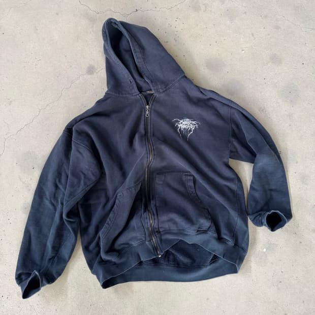 빈티지 00s Dark Throne Zip Hoodie