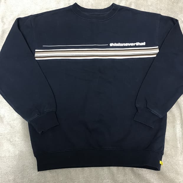 thisisneverthat 디네댓 맨투맨 L사이즈