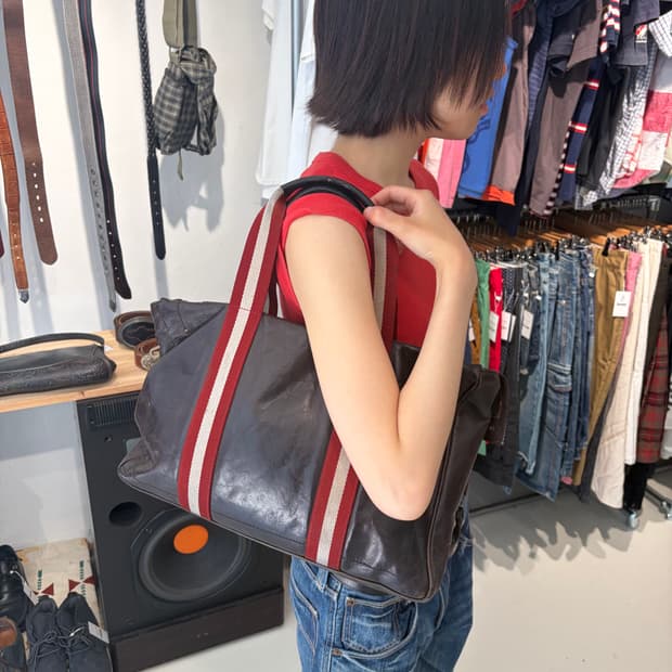 Bally 스트라이프 핸들 블랙 레더 토트백