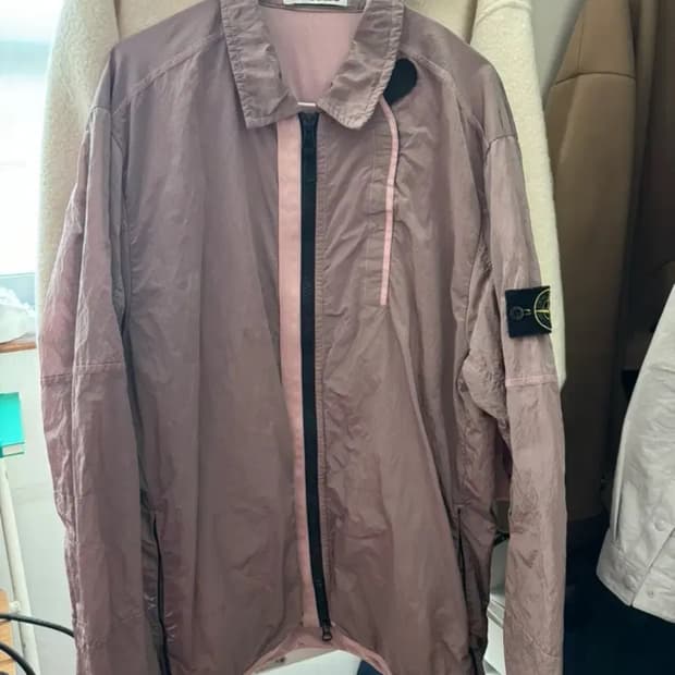 스톤아일랜드 나일론메탈 로즈쿼츠 XL